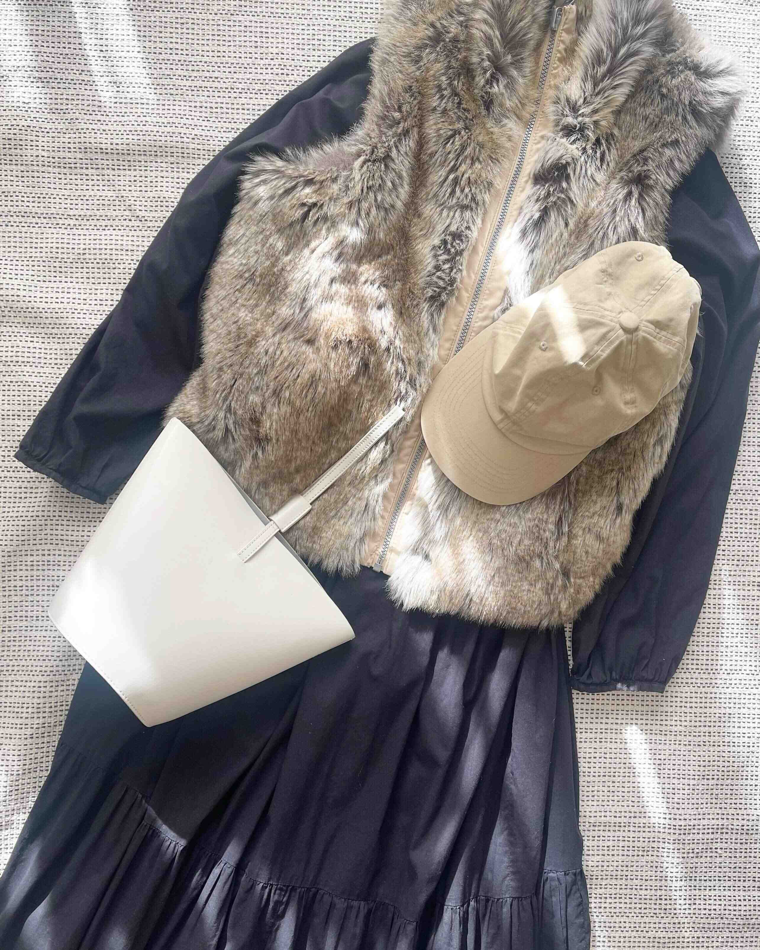 ベージュキャップとエコファーベスト