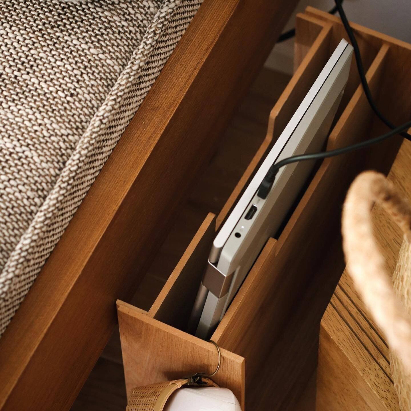 ノートパソコンの収納にも「木製書類整理トレー」