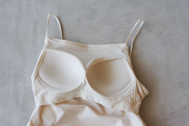 【GU】飛ぶように売れている!長~く着回したい「ベロアブラフィール」おすすめのレイヤード術とは