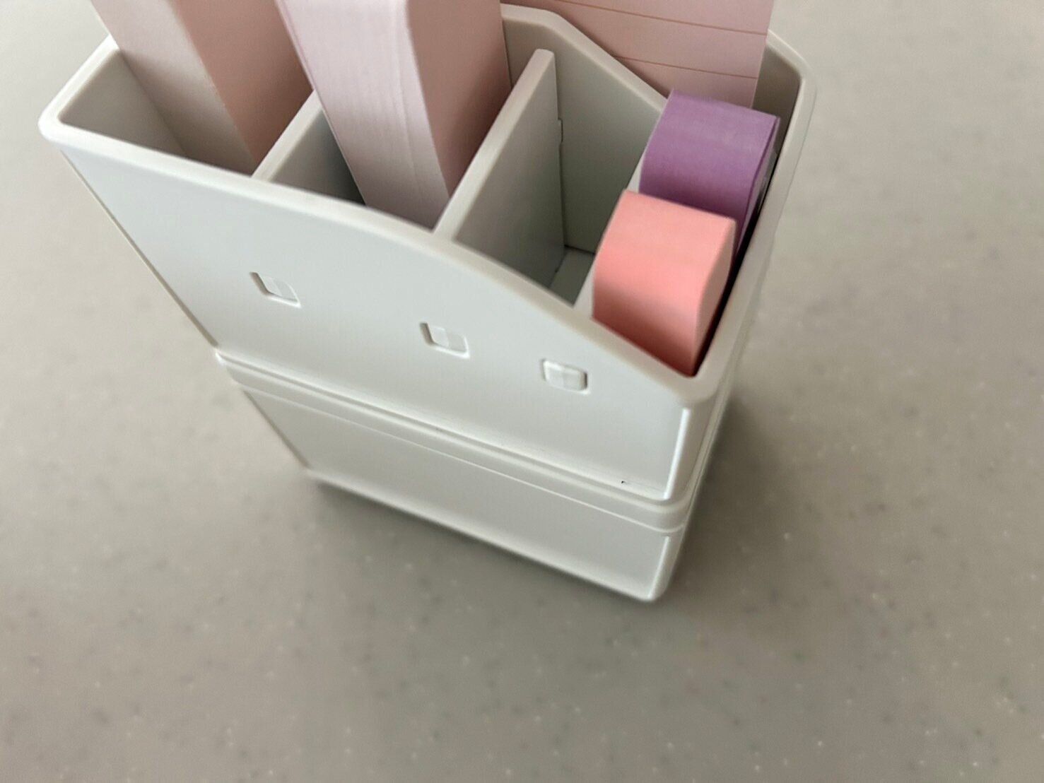 【セリア】セット買いがおすすめ！整理収納のプロも絶賛、デスク周りの文具収納に悩んだときにおすすめのアイテム