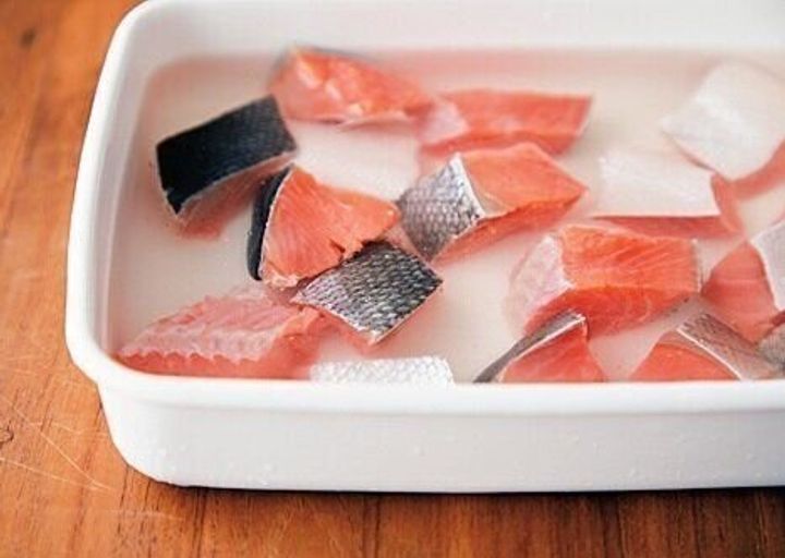 塩抜きすれば甘辛味にもできちゃう 塩鮭と厚揚げの照り焼き サンキュ 塩抜きすれば甘辛味にもできちゃう 塩鮭と厚揚げの照り焼き サンキュ