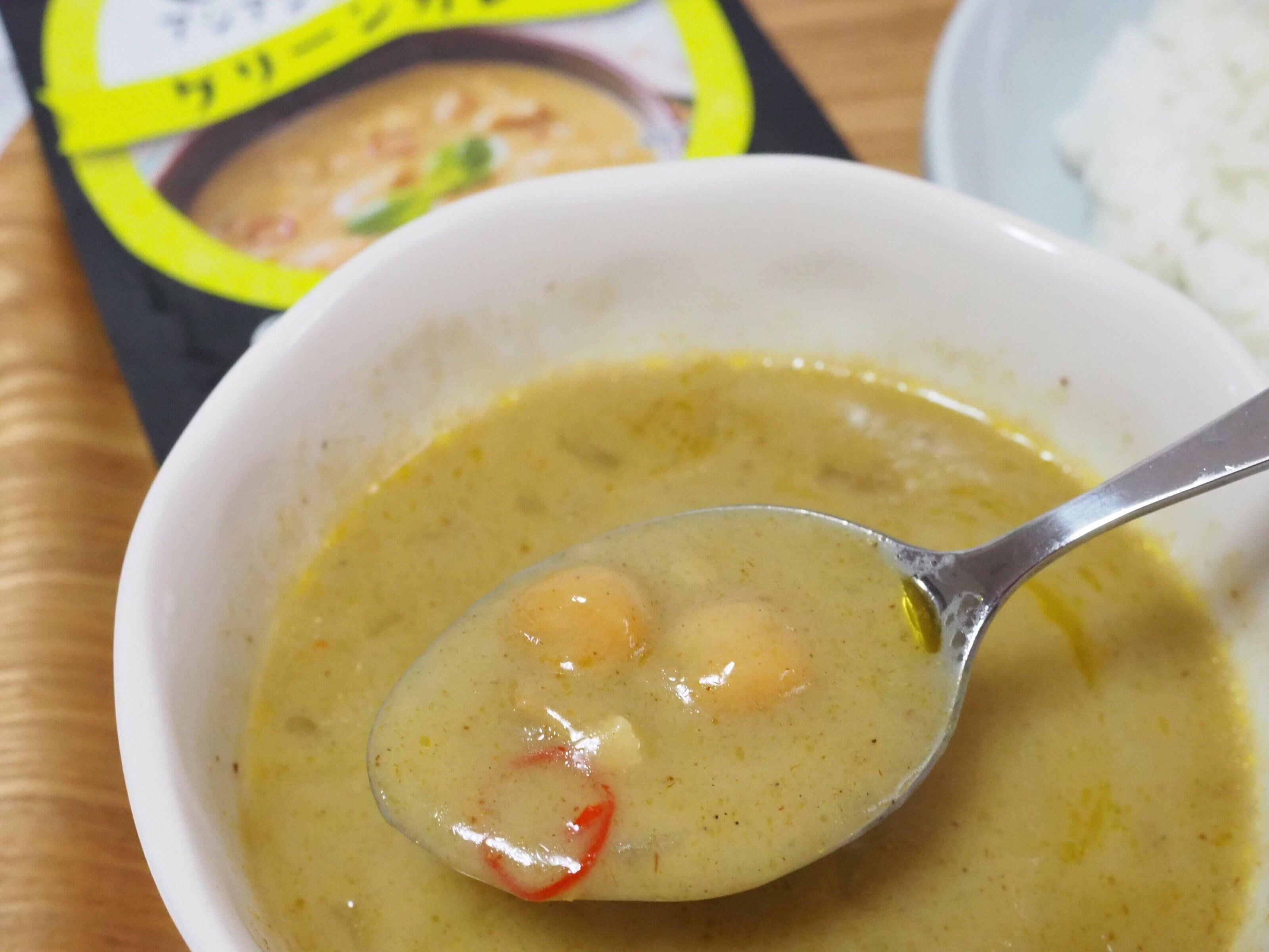 ダイソーハチ食品グリーンカレー