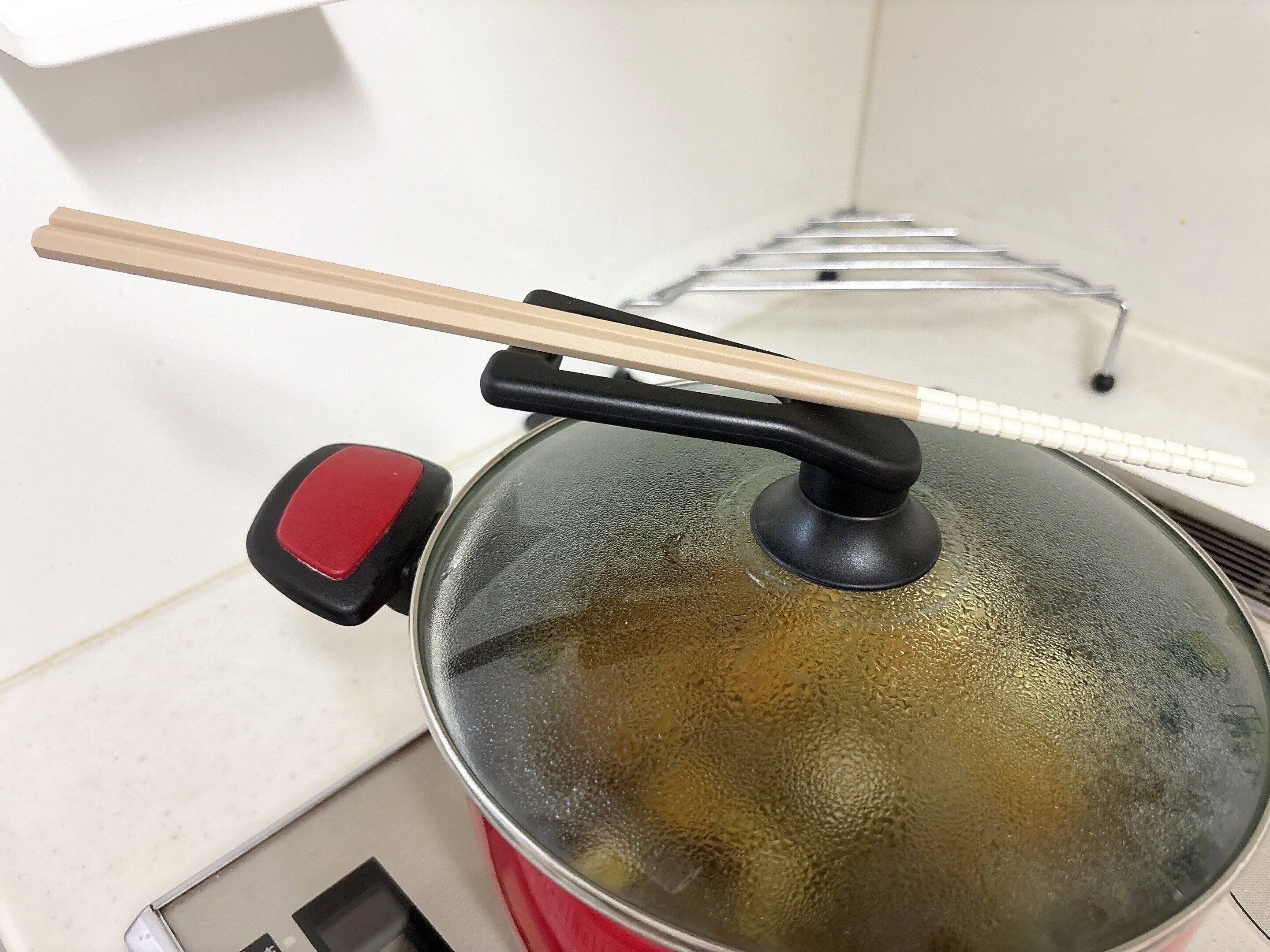 ダイソー立たせる鍋フタつまみ