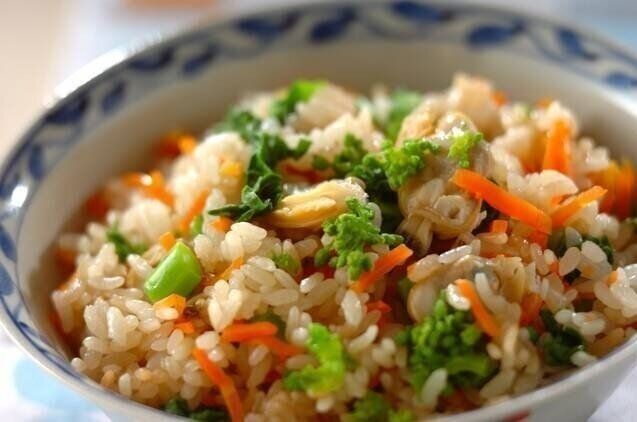 アサリと菜の花の炊き込みご飯