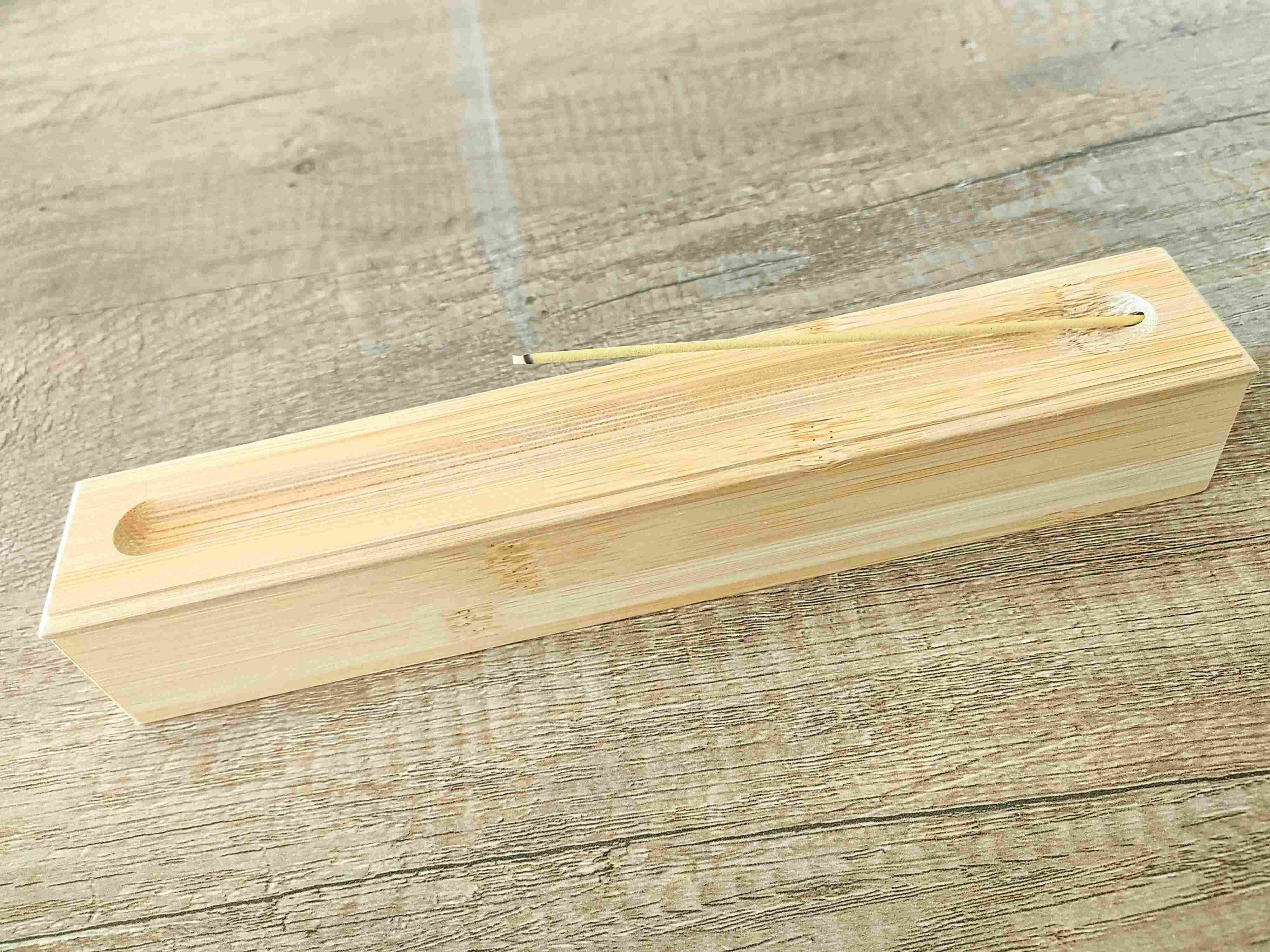 お香箱の上においたままでも使用可能