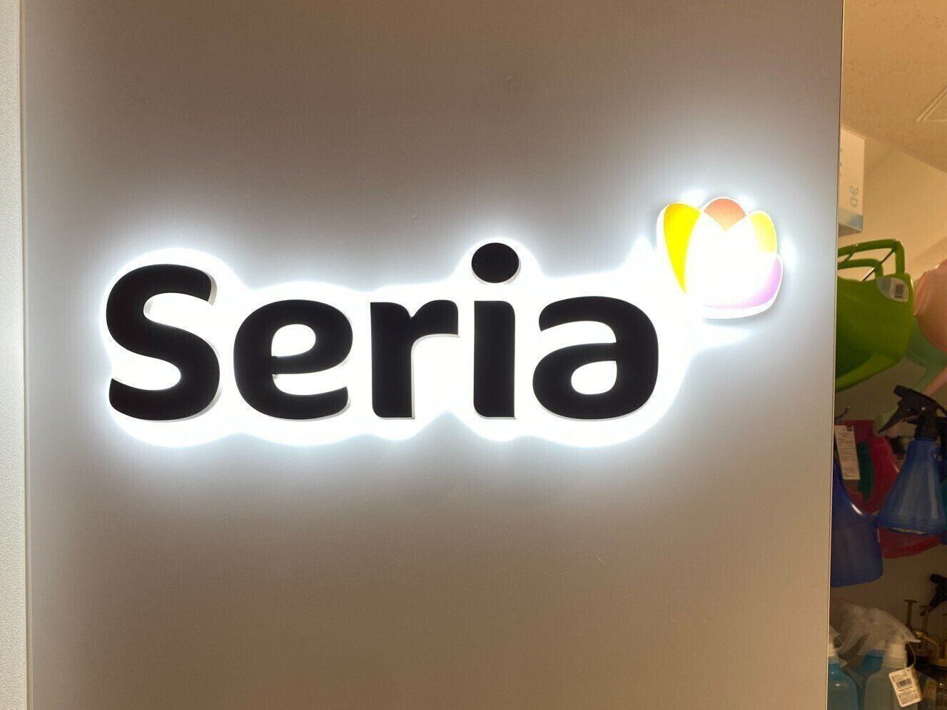 飛ぶように売れてる【セリア】「何度もリピしたい」超優秀人気グッズ3選