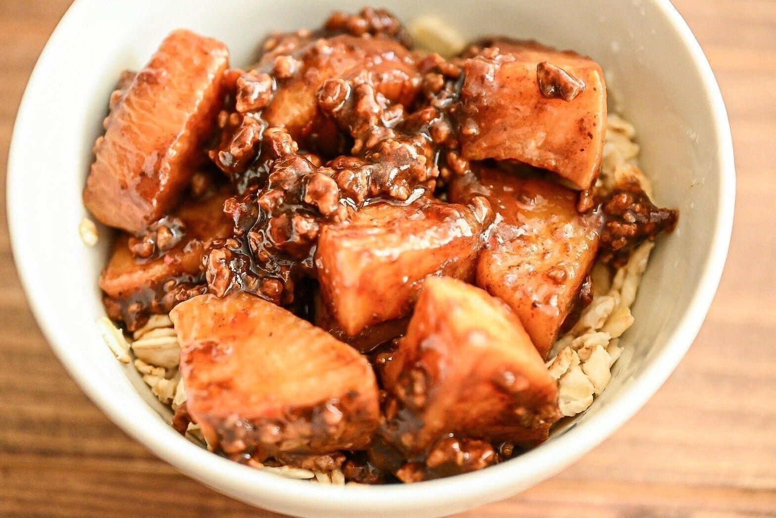 大根黒麻婆がのったオートミール丼