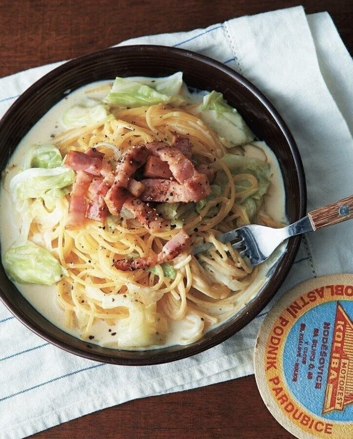 キャベツとベーコンのチーズクリームパスタ