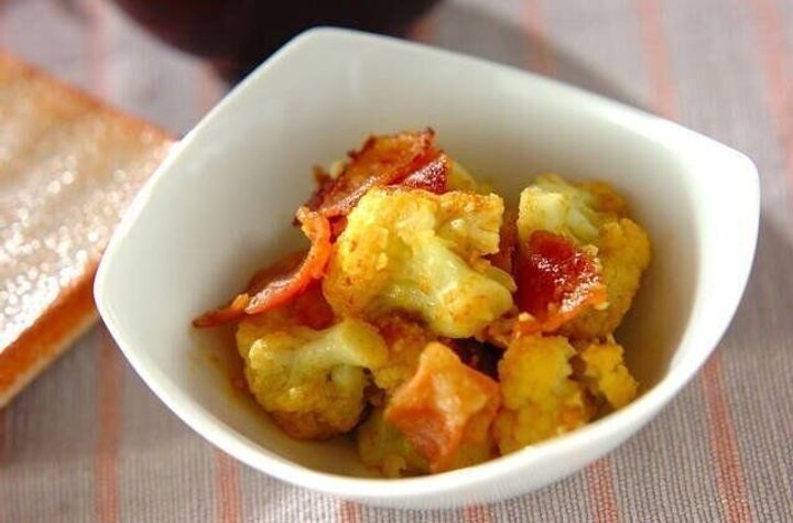カリフラワーのカレー蒸し煮