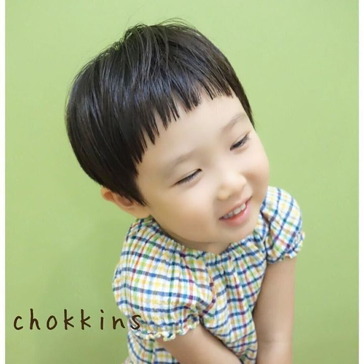 小学生女子も納得のキュートなヘアスタイル。モードだけどかわいいキッズヘア