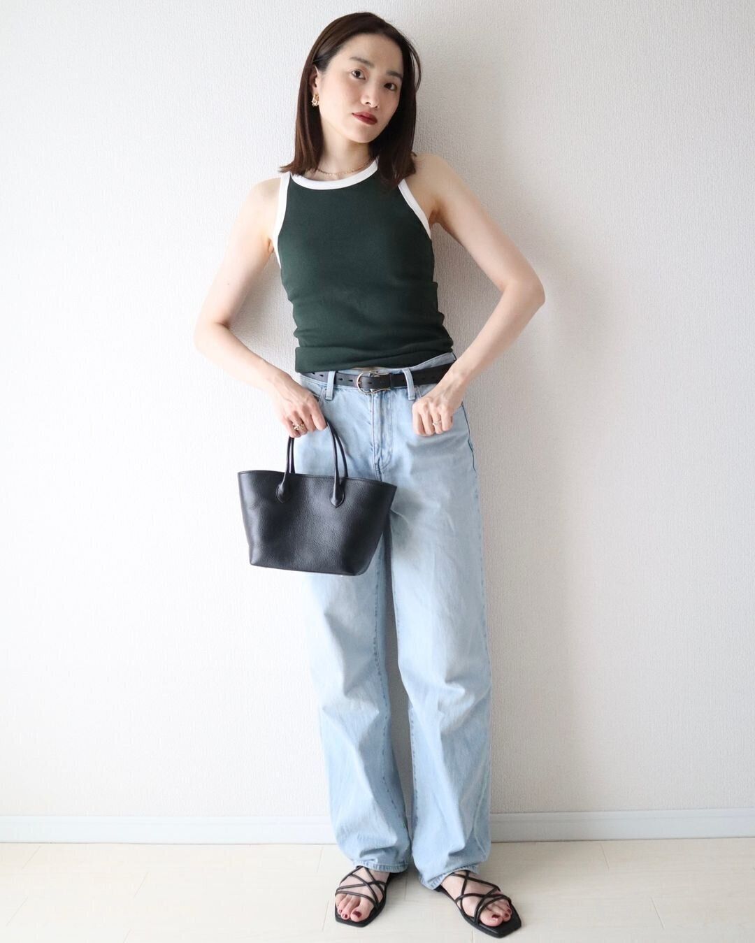 【ユニクロ】猛暑日に着るべき！激売れ中の「2大ブラトップ」