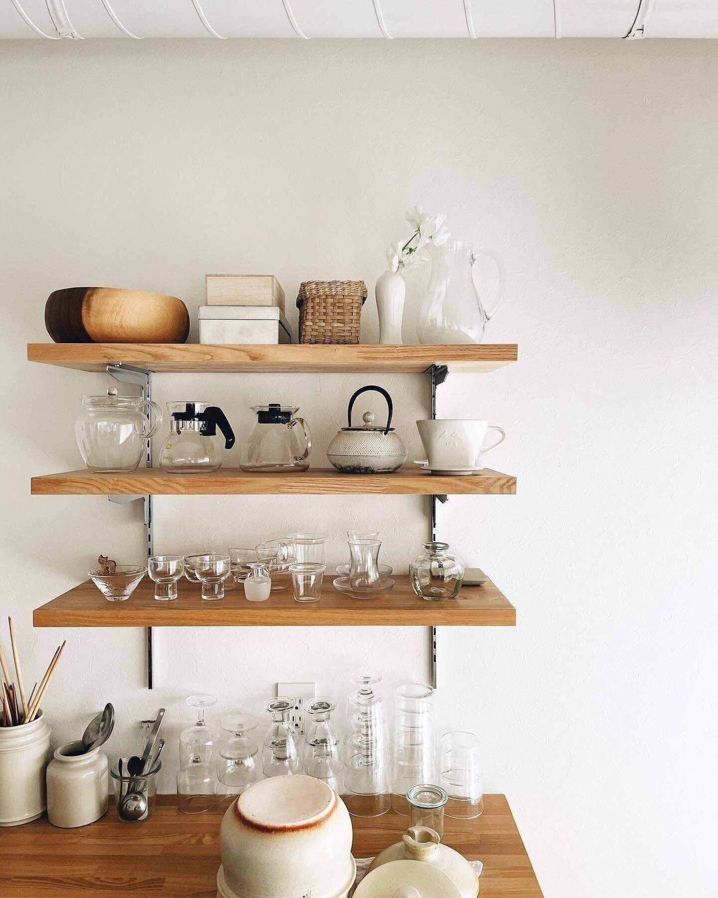 「見せる収納」で出し入れも楽に！