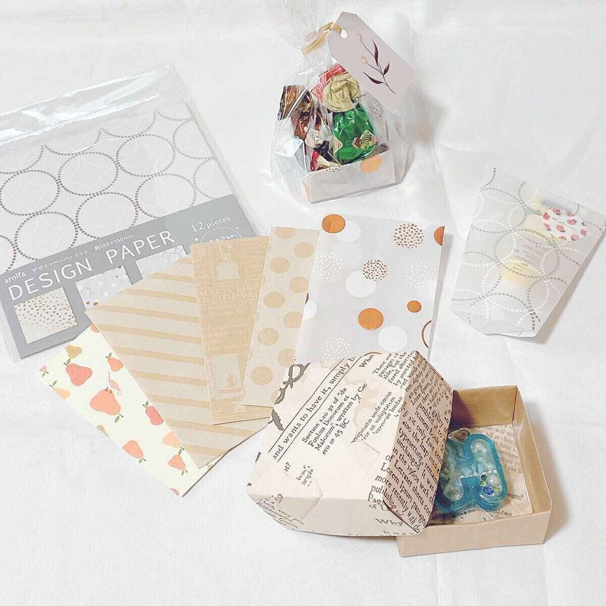 デザインペーパーを包装紙や箱、袋にする