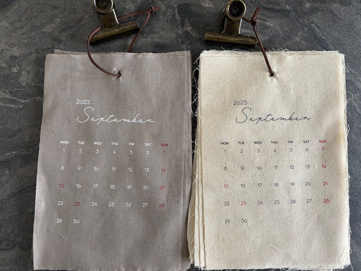 【3COINS】こんなにオシャレなのに550円でいいんですか!?めくるのが楽しくなるファブリックカレンダー