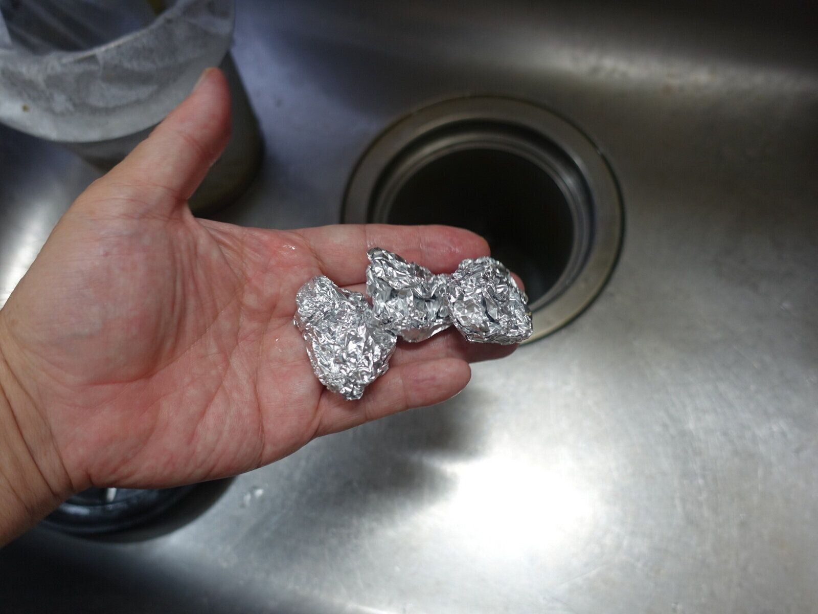 乾燥機なしでタオルがふわふわに!?すぐに役立つ家事の裏ワザ 5選