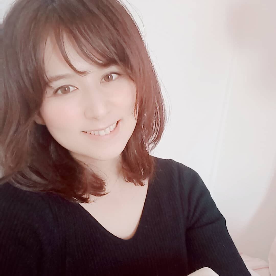 面長をカバーして美人40代に！毛先の軽さと丸みを出して柔らかな印象に