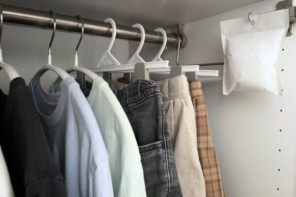 見やすく並んだ服