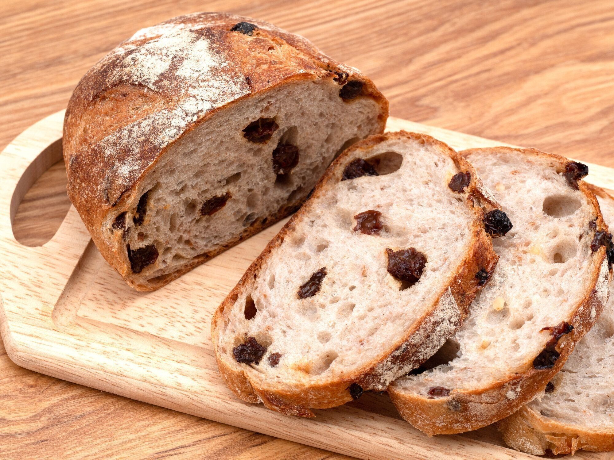 レーズンとクルミのパン