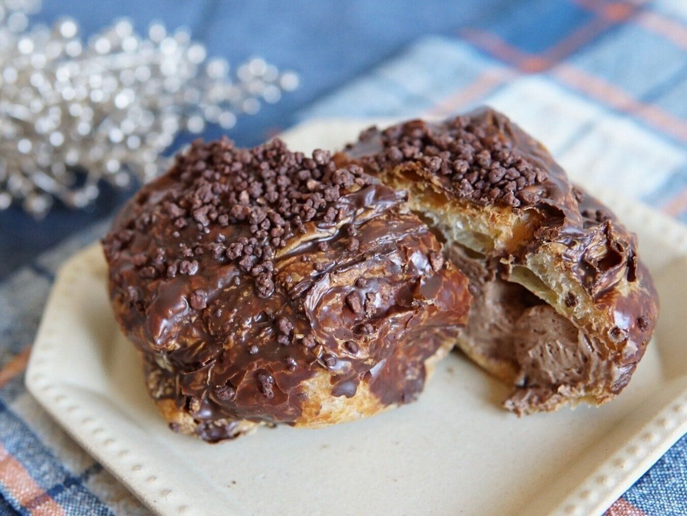 サクっとしたクランチチョコパイシュー