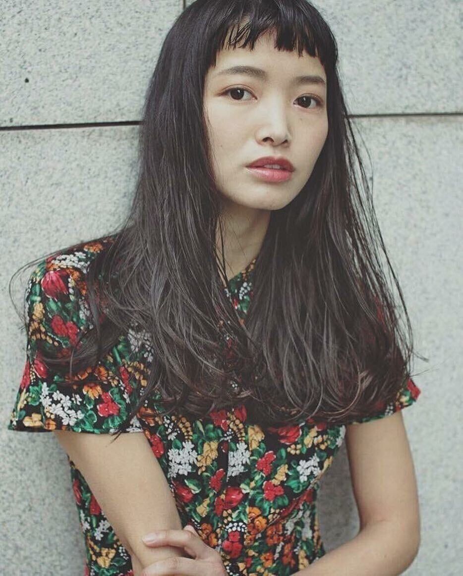 40代に似合うロングヘアスタイル  モードな大人のロングヘア