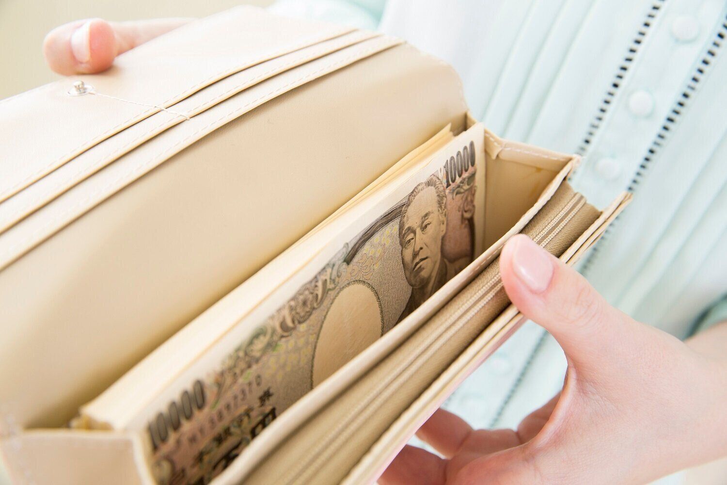 すぐ捨てて！持っていると知らないうちに「金運が下がるモノ」【Dr.コパの風水解説】