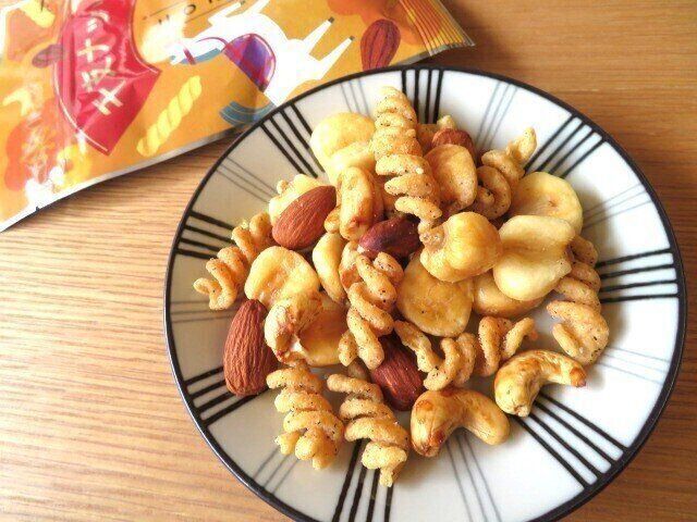 「干支ナッツ」中身