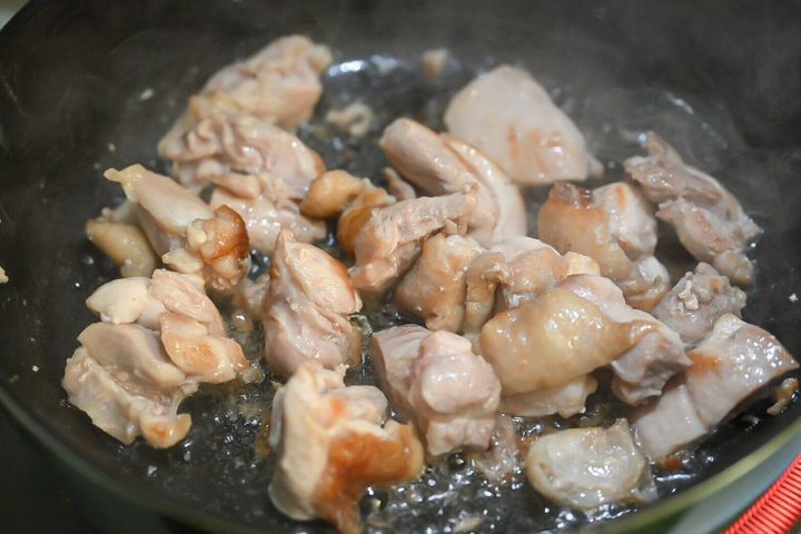 加熱した鶏肉