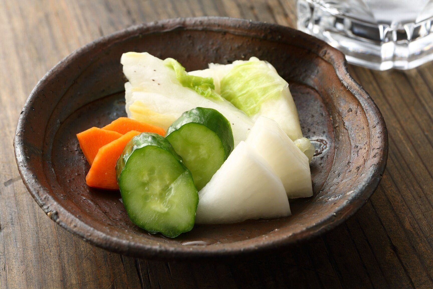 「漬物」は冷凍できる！保存や解凍の方法・注意点は？アレンジレシピも紹介