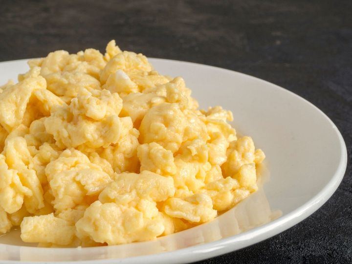 気になる スクランブルエッグ のカロリーや炭水化物量とは 食べる際に押さえるべきポイントを紹介 サンキュ 気になる スクランブルエッグ のカロリーや炭水化物量とは 食べる際に押さえるべきポイントを紹介 サンキュ