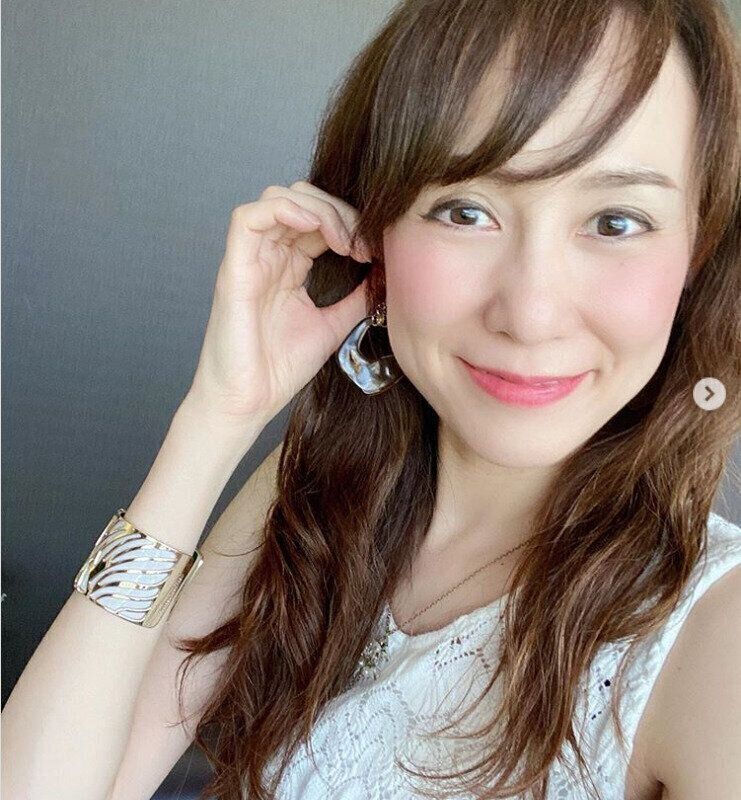 40代女性に似合う髪形　ロングヘア