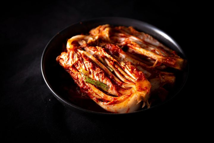 管理栄養士監修 賞味期限切れの キムチ はいつまで食べられる 開封状態に分けて解説 サンキュ 管理栄養士監修 賞味期限切れの キムチ はいつまで食べられる 開封状態に分けて解説 サンキュ