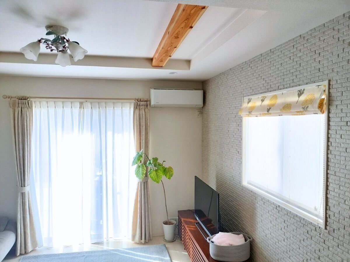 すっきりとしたリビングの画像