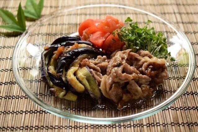 蒸しナスと豚肉のサッパリ梅だれ（豚肉薄切り）