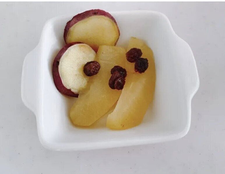 砂糖なしで十分美味しい！りんごとさつまいもの蒸し煮