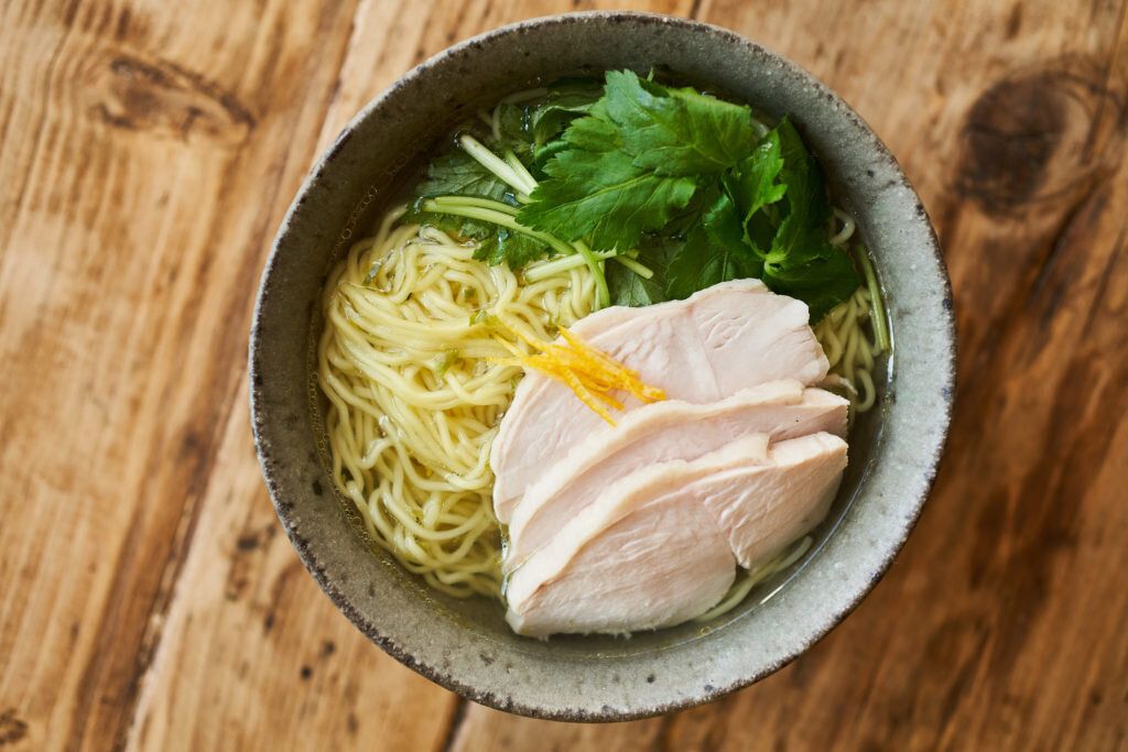 【鶏スープを手作り！】鶏の柚子胡椒ラーメン