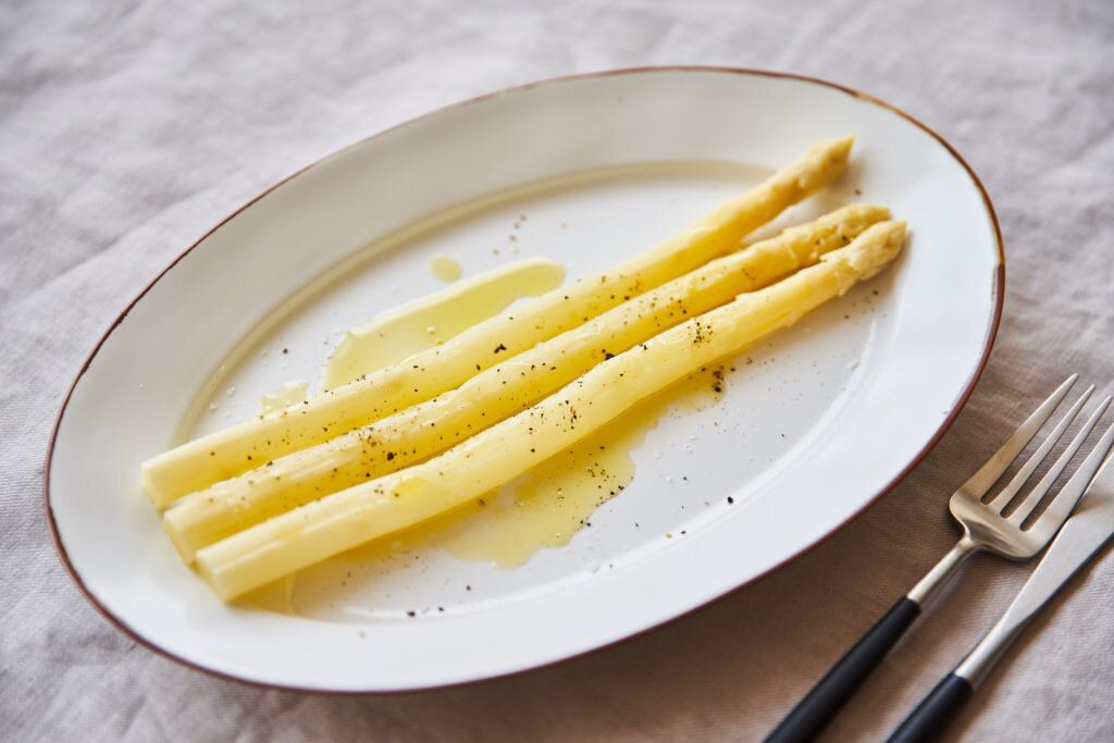 ホワイトアスパラのフライパン茹で