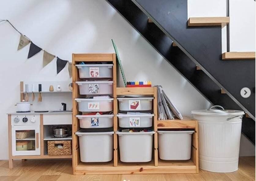 階段下を制する者は収納を制す 目からウロコな階段下収納術 サンキュ