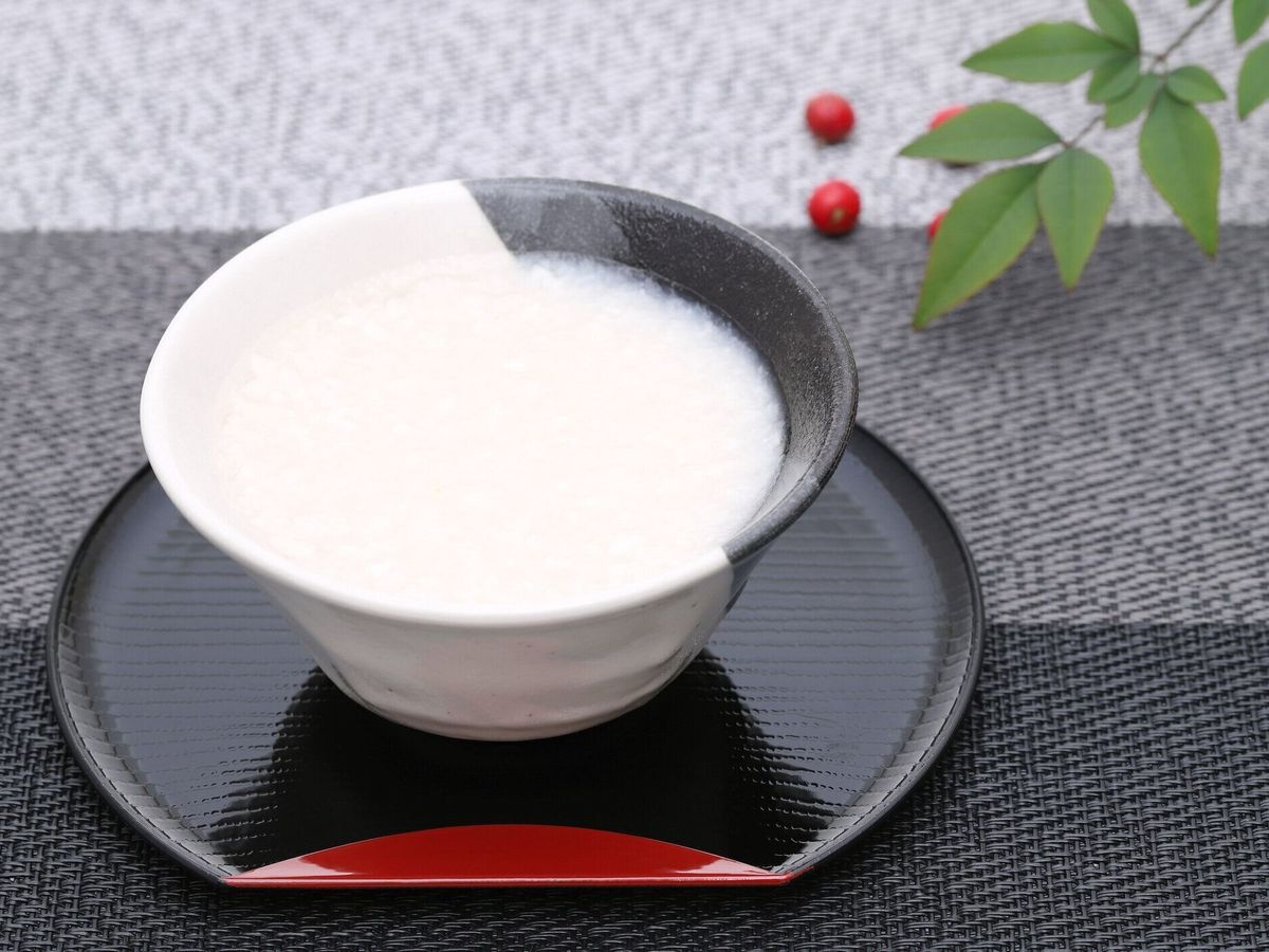 日本の甘いアルコール飲料の飲み物