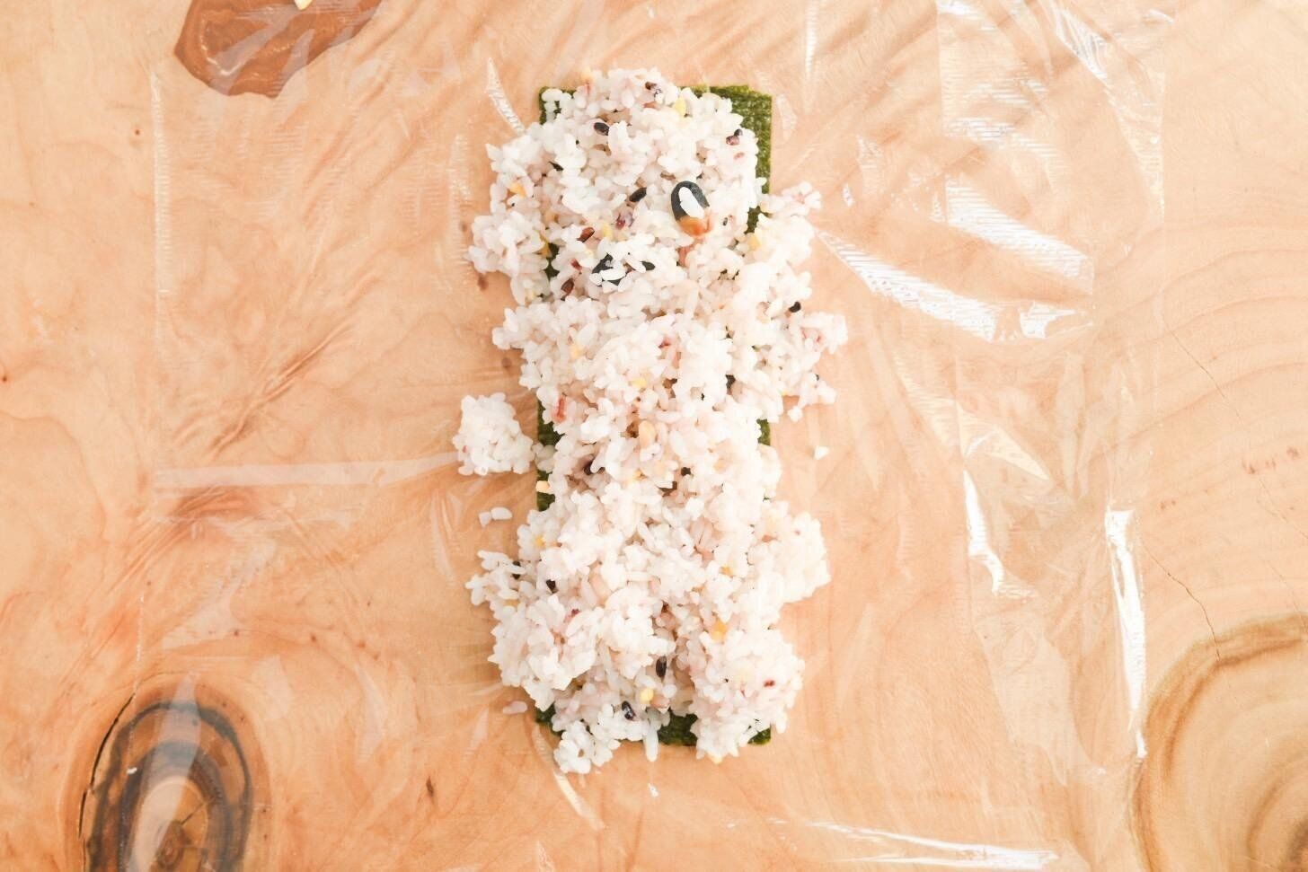 のりの上にのったごはん