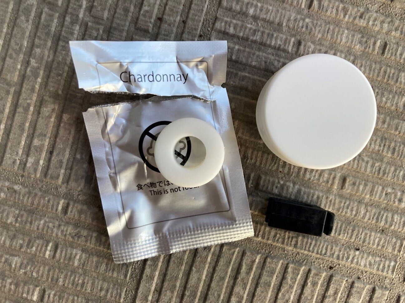 飛ぶように売れてる【ダイソー】「暑さもリフレッシュ」ハンディファンとセットで使いたいおすすめグッズ