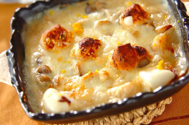 焼餅とホタテの白みそ和風グラタン