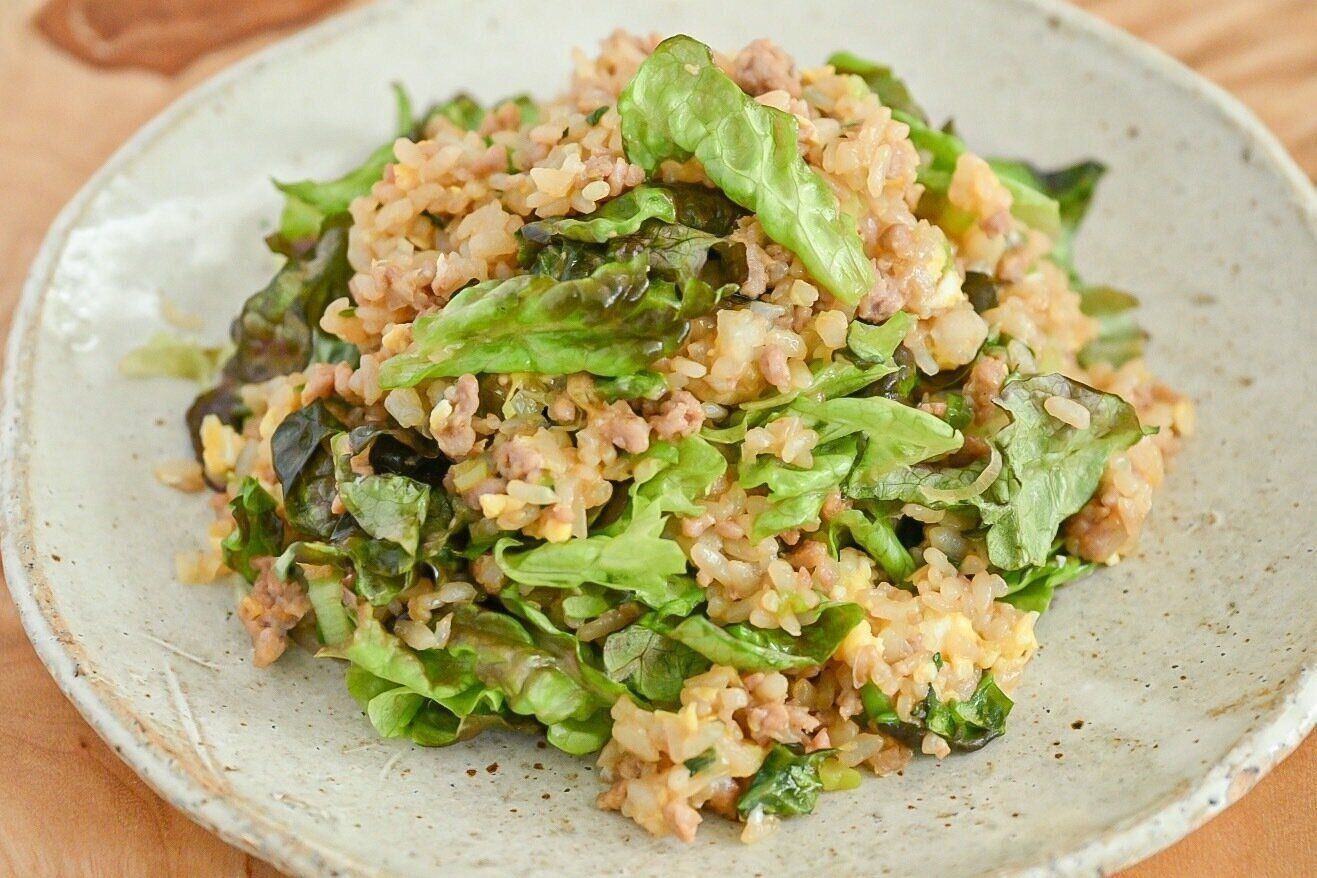 完成したレタスチャーハン