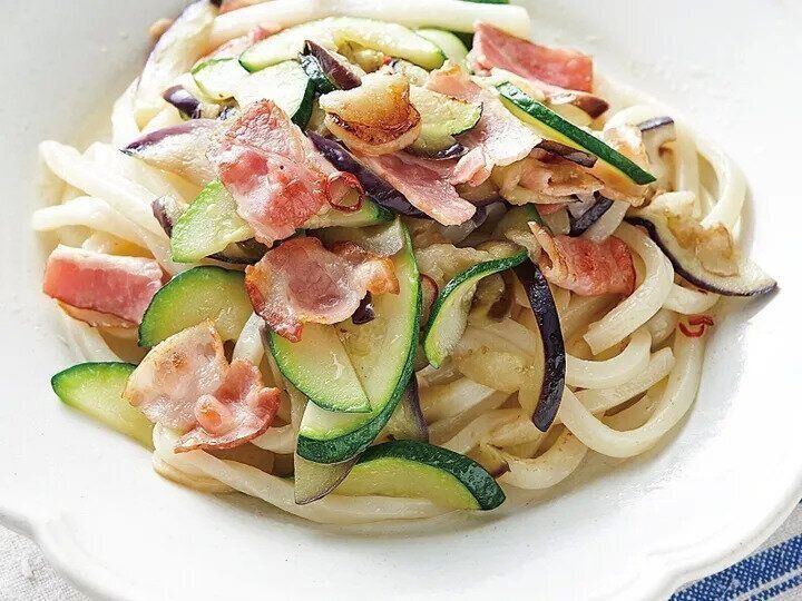 夏野菜のうどんペペロンチーノ