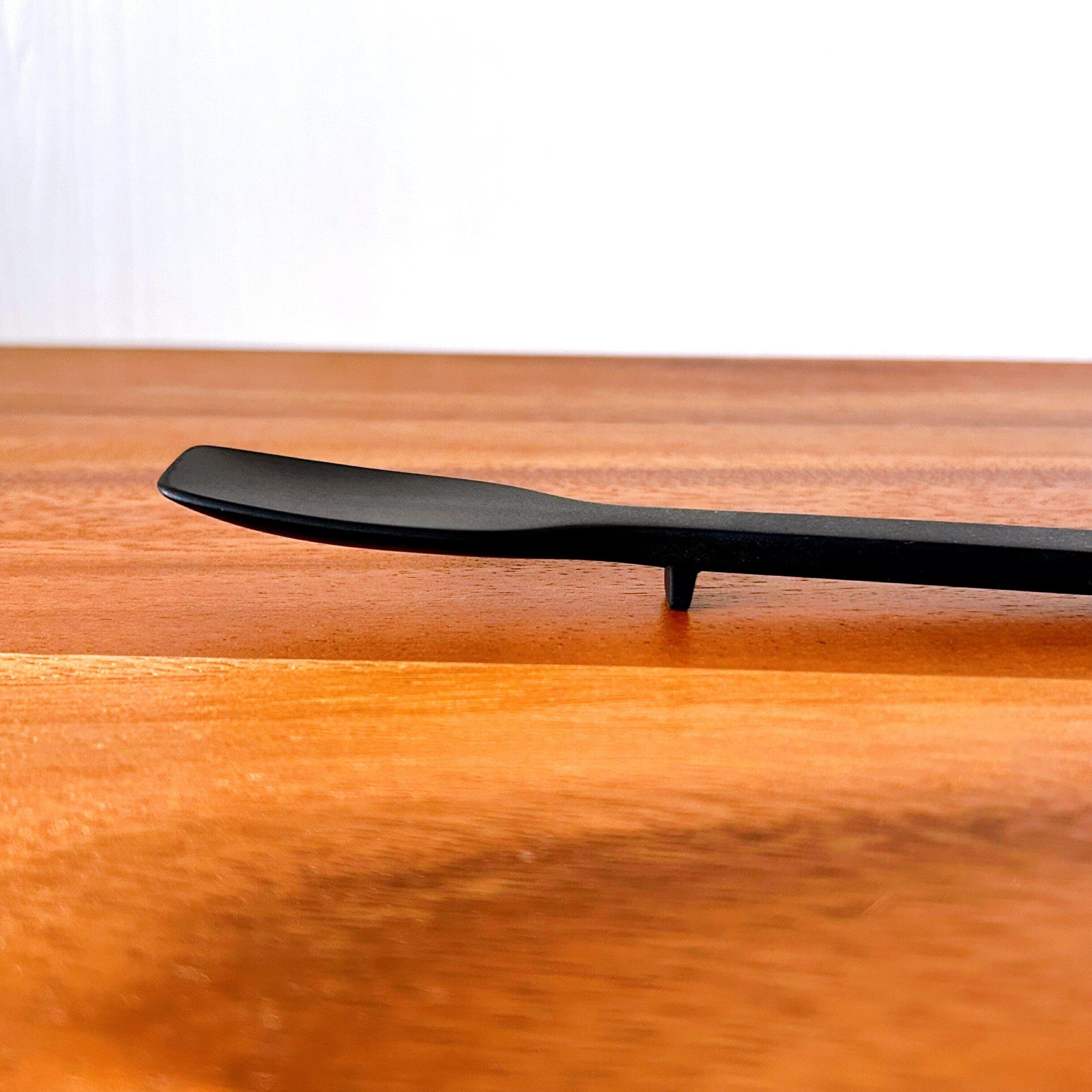 決め手1.先端が浮く構造