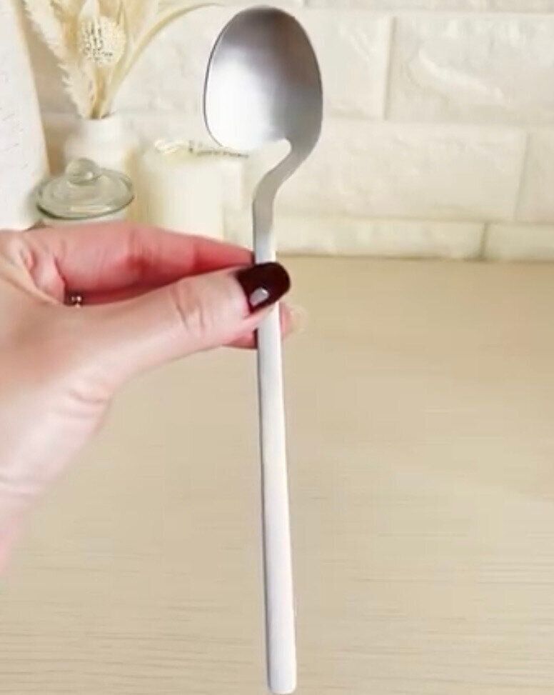 不思議な形をした画期的なカトラリー！