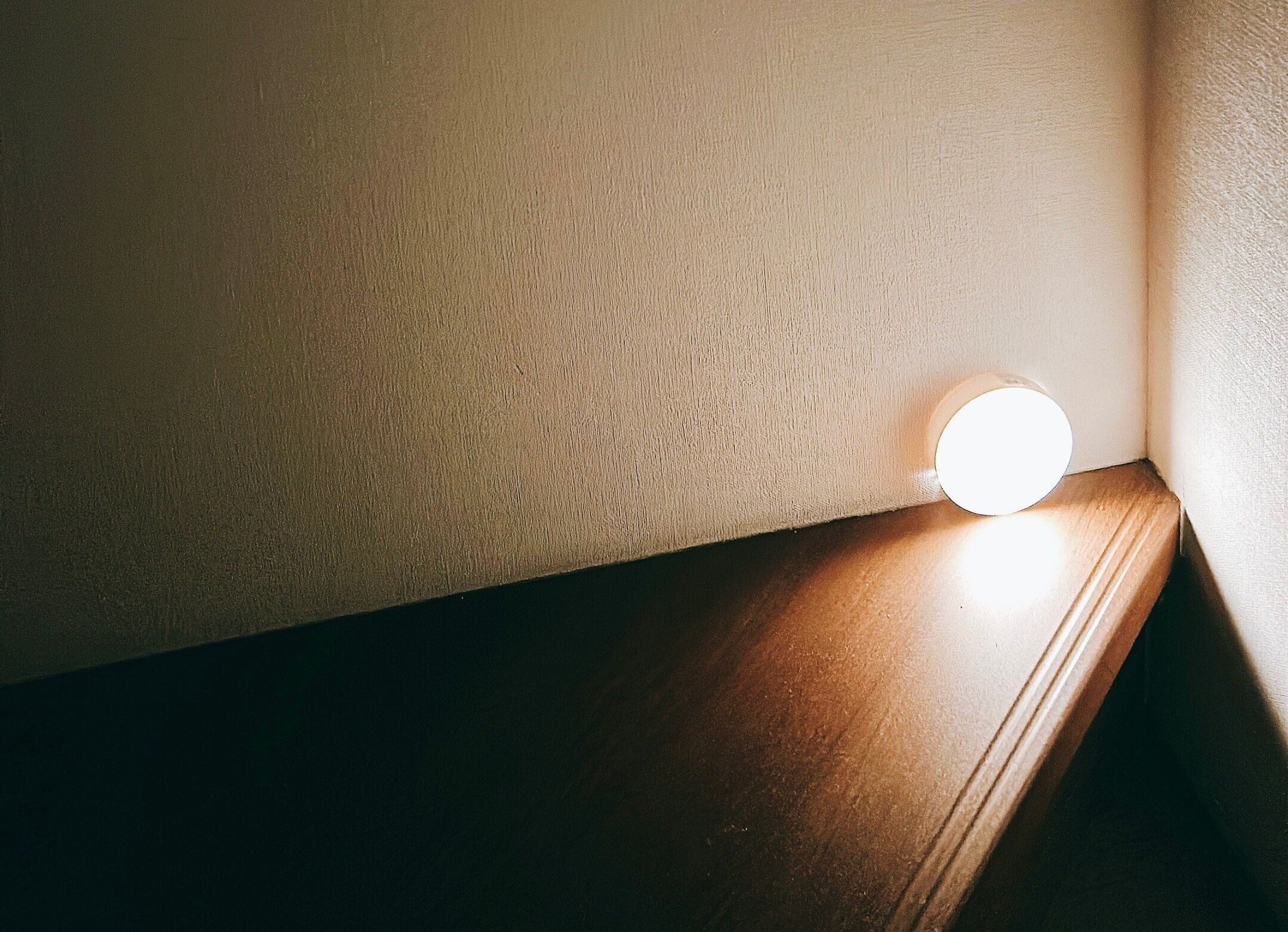 階段のセンサーライト