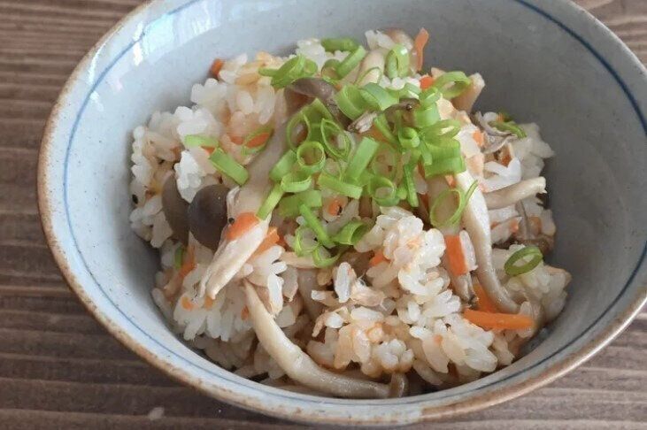 ツナとしめじの炊き込みごはん