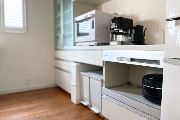 色に統一感があるキッチン