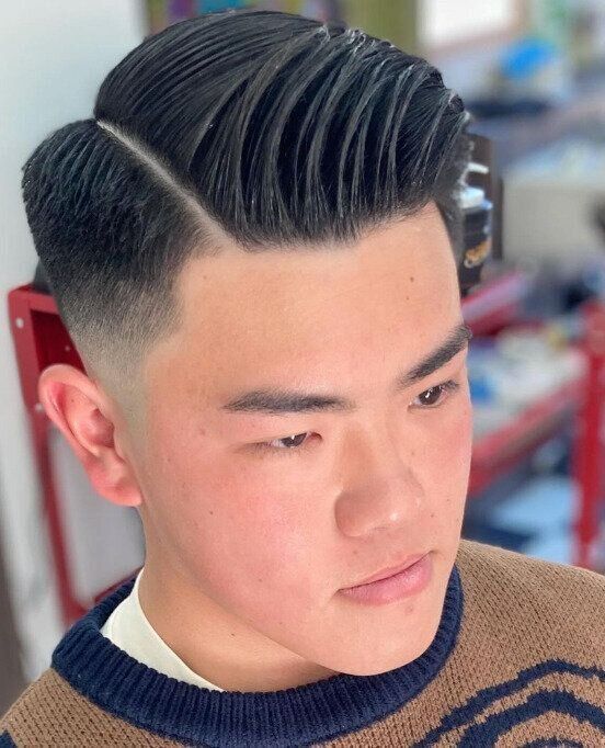 7：3に分けてセットする！男前フェードスタイル