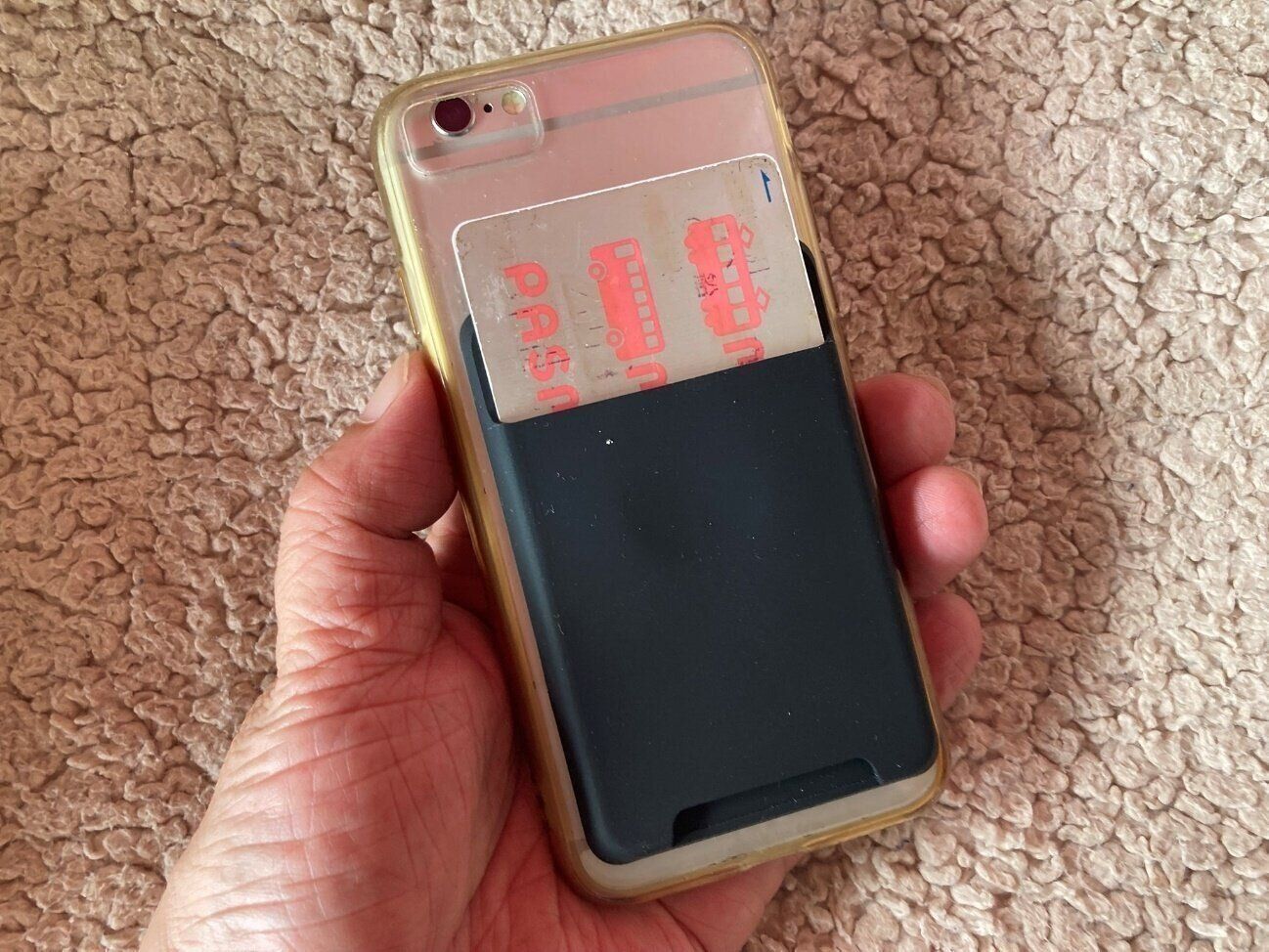 【ダイソー】スマホが便利すぎてうっかり財布を忘れちゃう…という悩みがある人は買って！